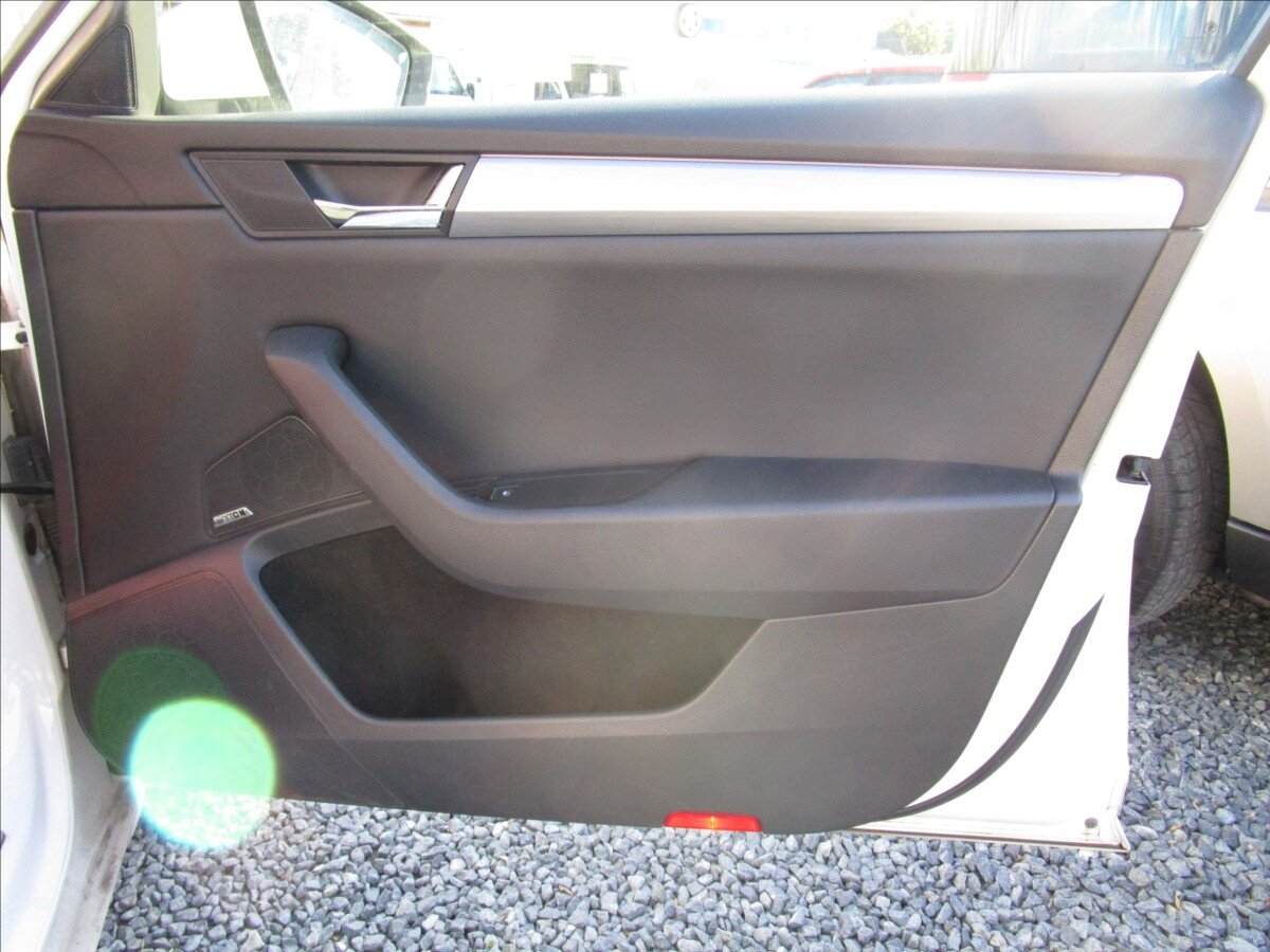 Škoda Superb Kombi 1,8 l 132 kw