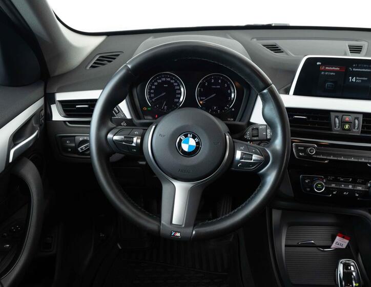 BMW X1 13