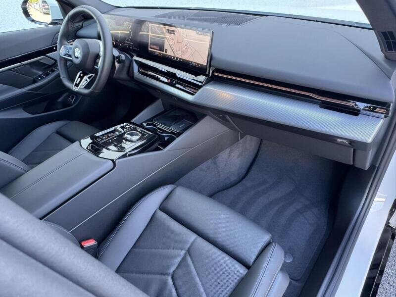 BMW Řada 5 Kombi 3,0 l 223 kw