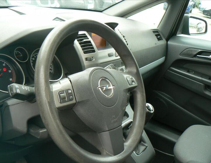 Opel Zafira 9