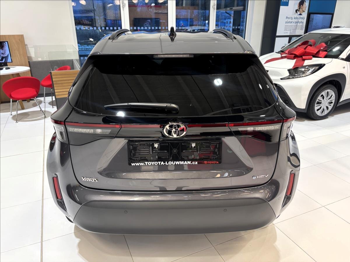 Toyota Yaris Cross SUV 1,5 l 85 kw