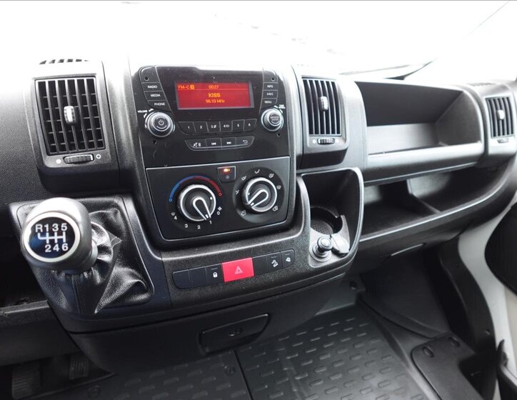 Peugeot Boxer Ostatní 2,0 l 120 kw