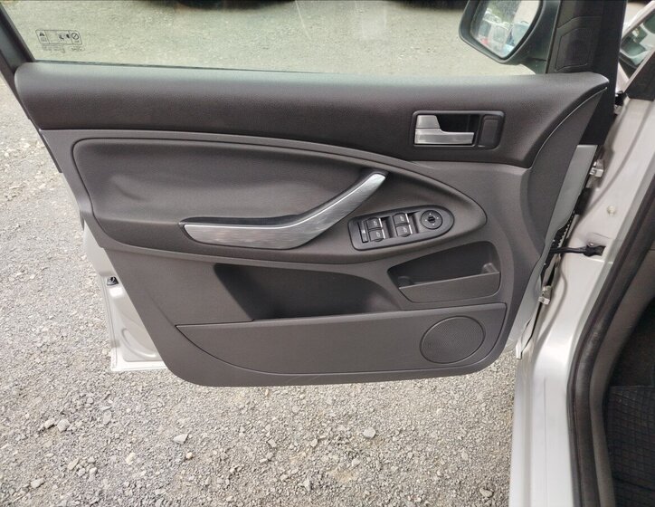 Ford C-MAX MPV 1,6 l 74 kw