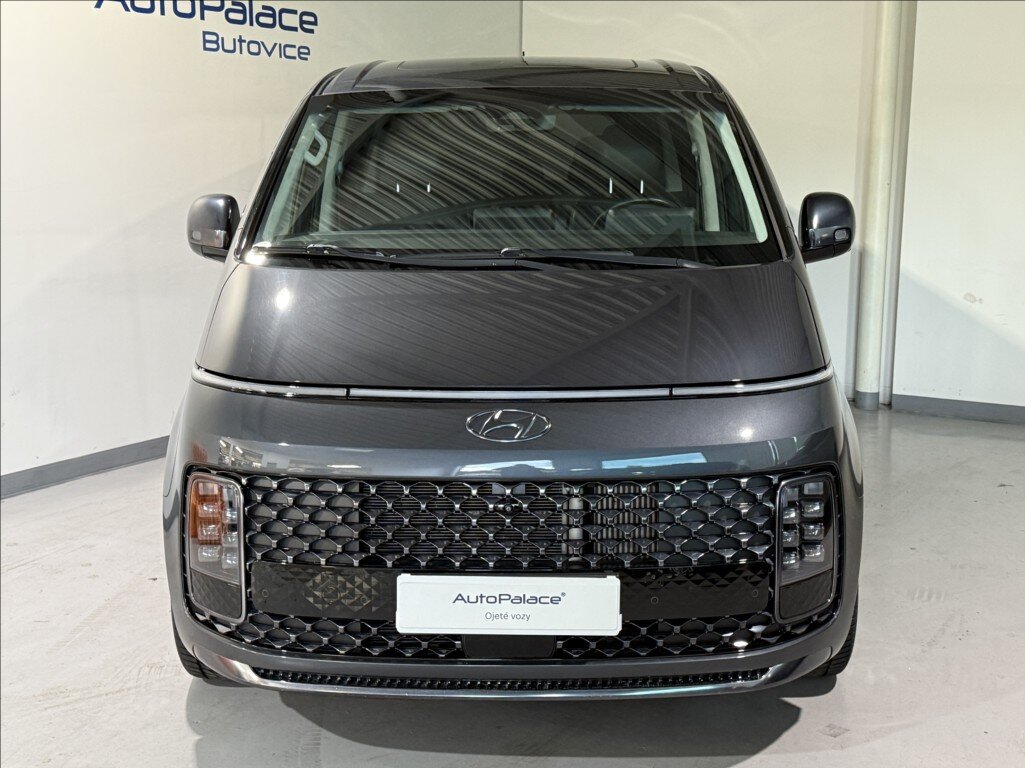 Hyundai Staria MPV 2,2 l 130 kw