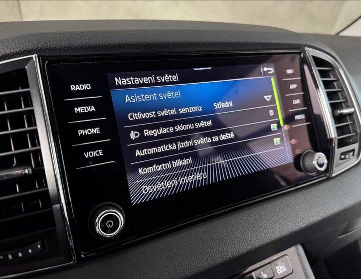 Škoda Karoq SUV / Terénní 2,0 l 85 kw