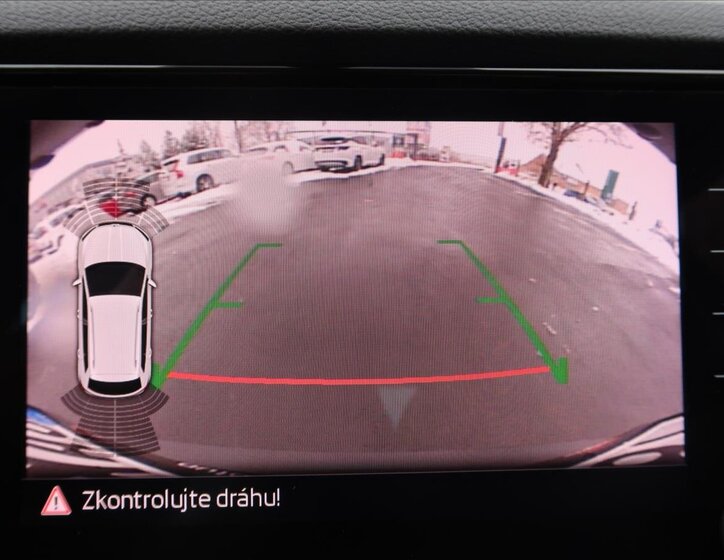 Škoda Karoq SUV / Terénní 1,6 l 85 kw