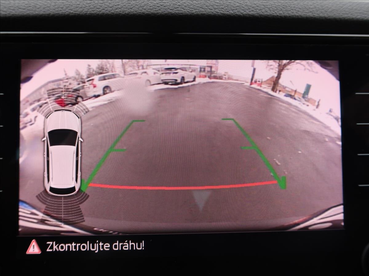 Škoda Karoq SUV / Terénní 1,6 l 85 kw