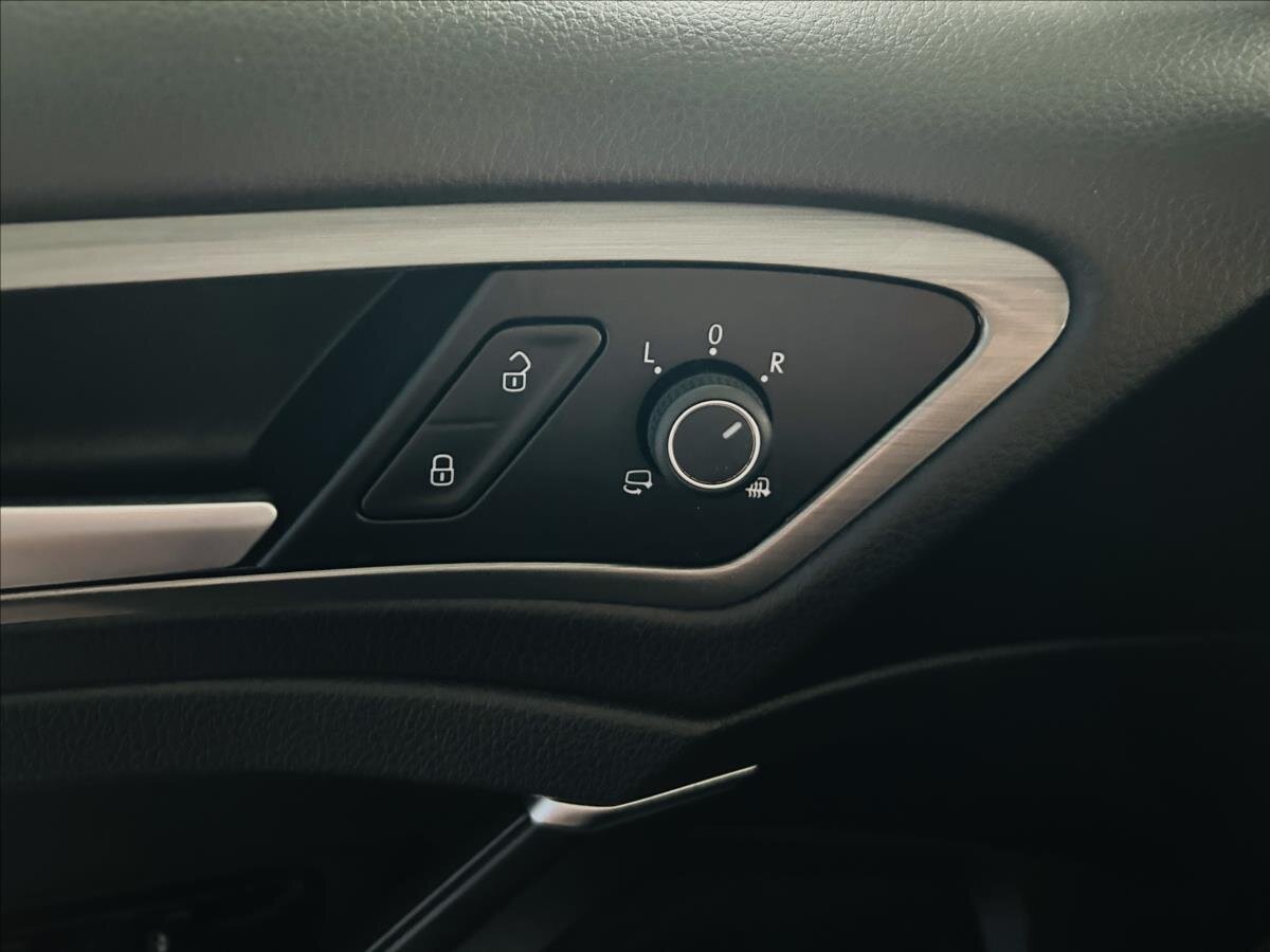 Volkswagen Golf Hatchback 1,4 l 92 kw