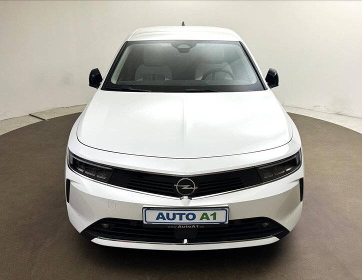 Opel Astra Hatchback 1,2 l 96 kw