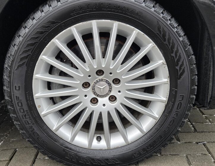 Mercedes-Benz Třídy V Kombi 2,1 l 140 kw