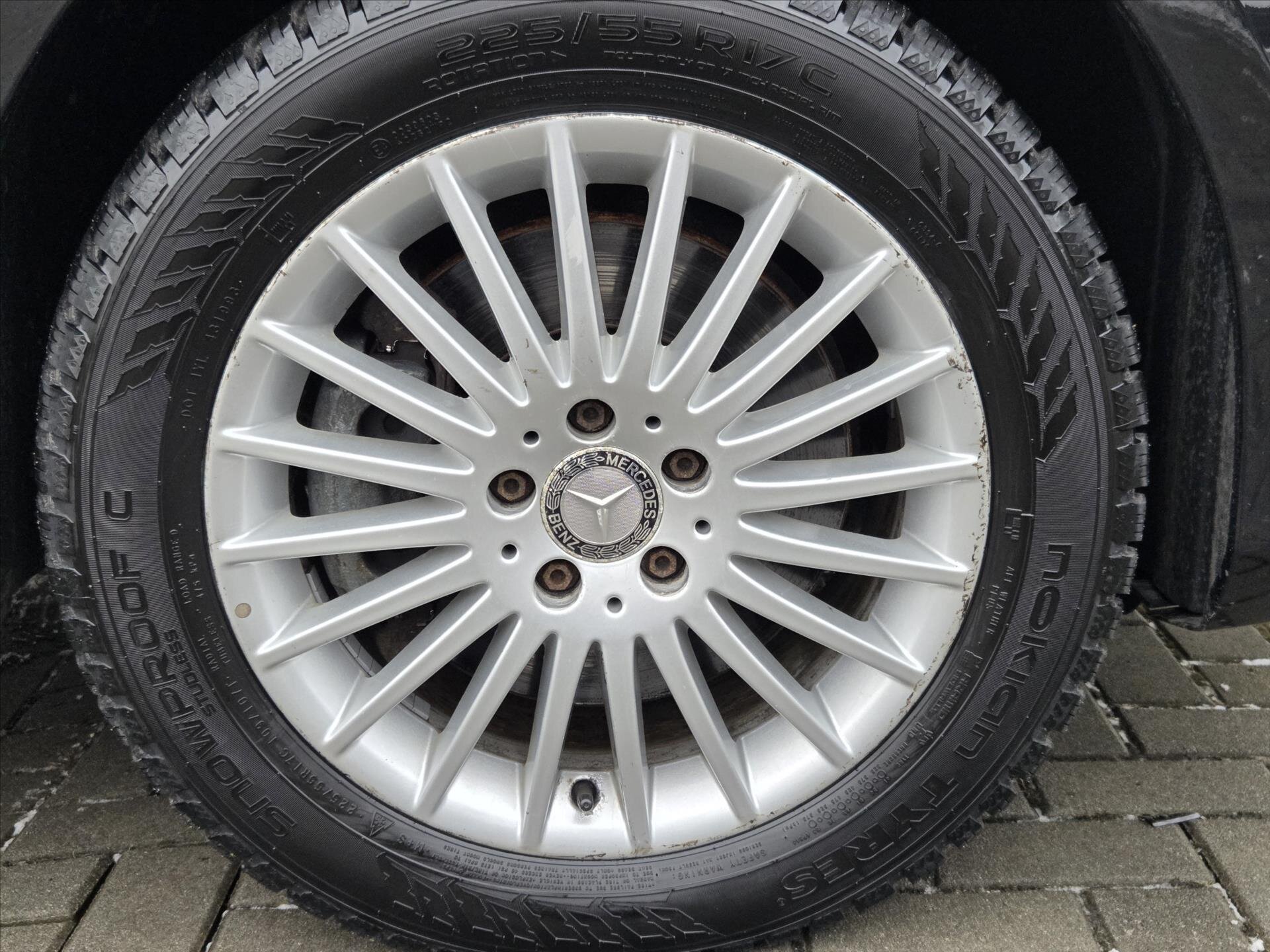 Mercedes-Benz Třídy V Kombi 2,1 l 140 kw