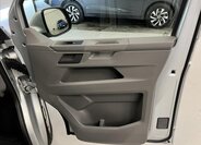 Volkswagen Caravelle 29