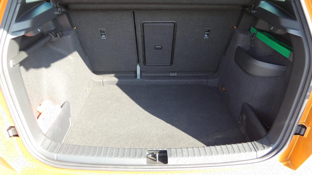 Škoda Karoq SUV / Terénní 1,5 l 110 kw