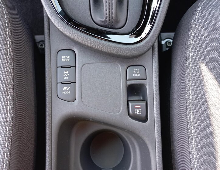 Toyota Yaris Cross SUV / Terénní 1,5 l 68 kw