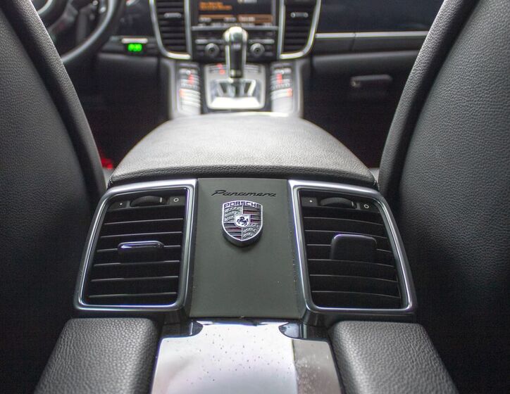 Porsche Panamera 18
