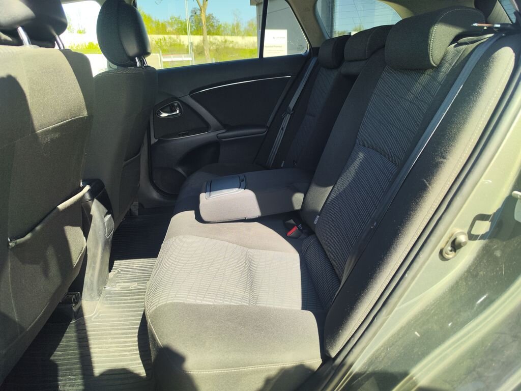 Toyota Avensis Kombi 2,0 l 93 kw