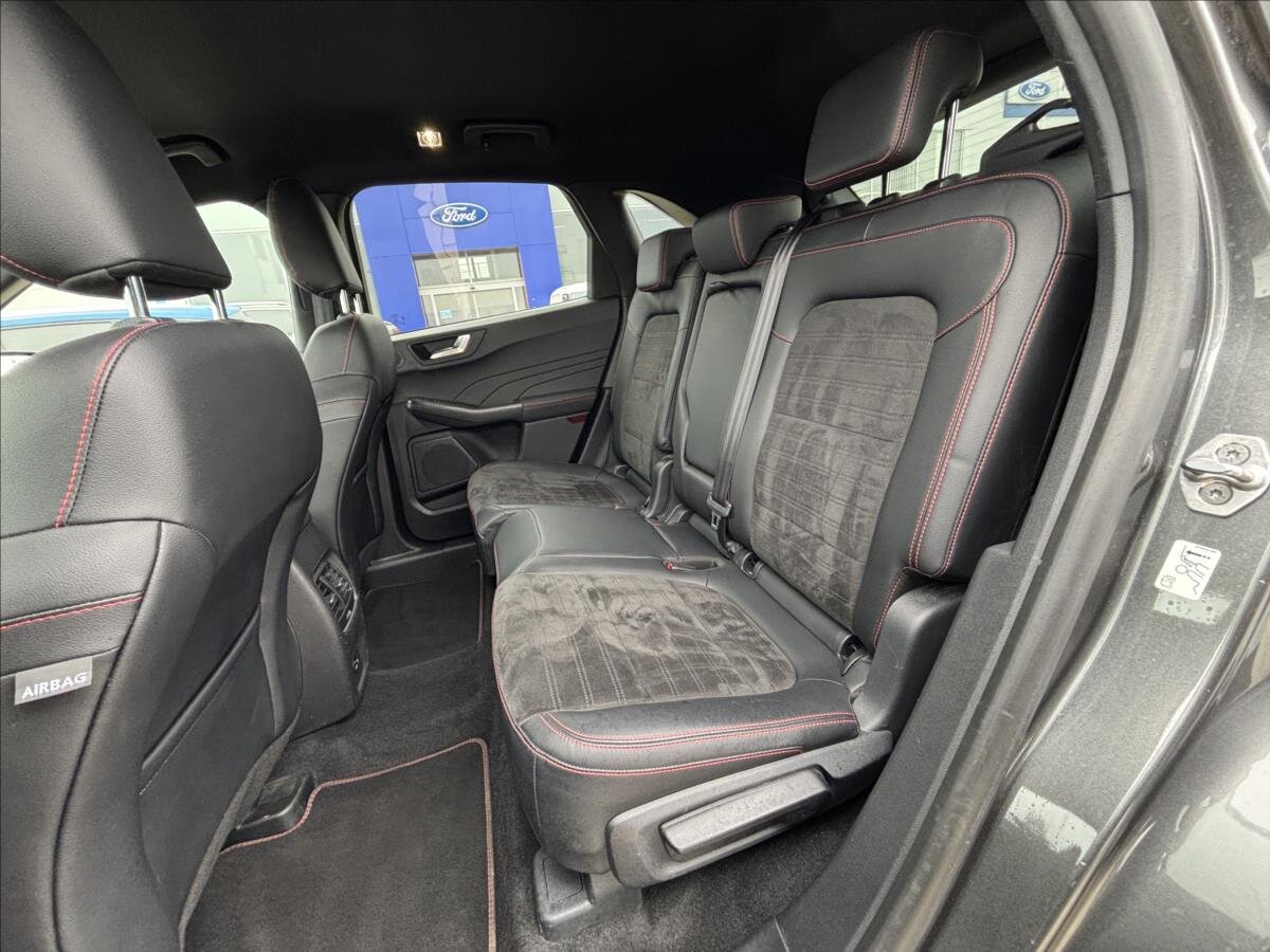 Ford Kuga SUV / Terénní 2,5 l 140 kw