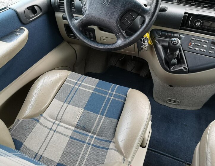 Peugeot 806 Kombi 2,1 l 80 kw