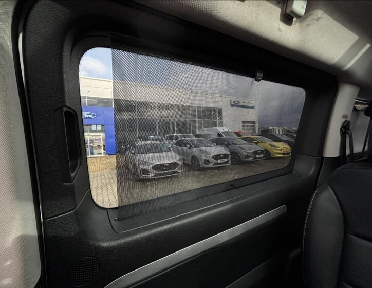 Peugeot Traveller 23