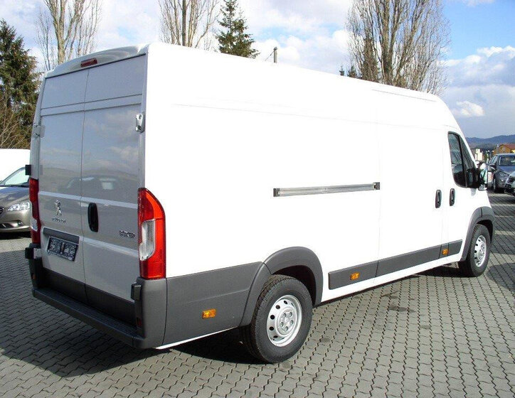 Peugeot Boxer Ostatní 2,2 l 121 kw