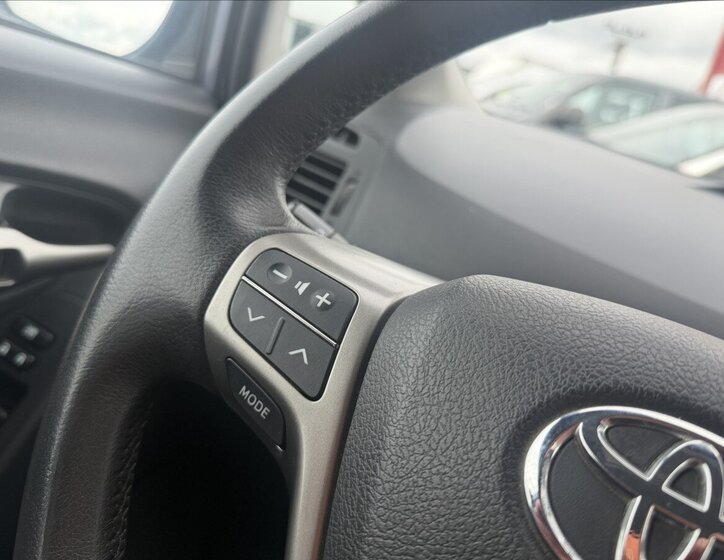 Toyota Verso Kombi 2,0 l 93 kw