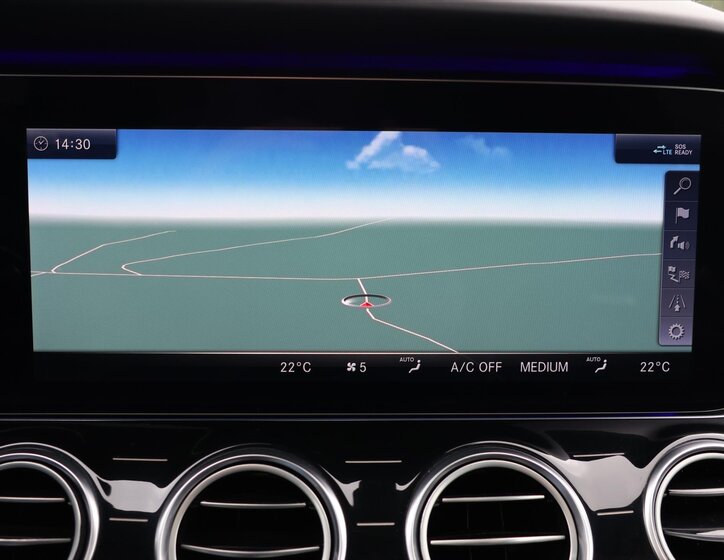 Mercedes-Benz Třídy E Sedan 4,0 l 450 kw