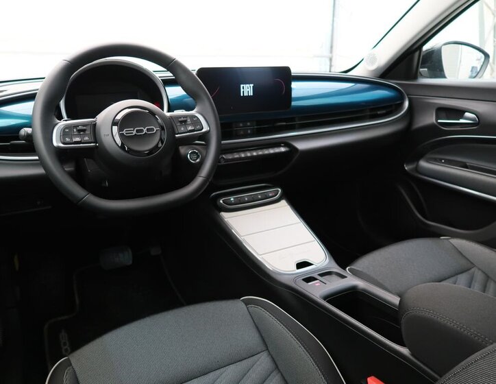 Fiat 600 Hatchback 1,2 l 100 kw