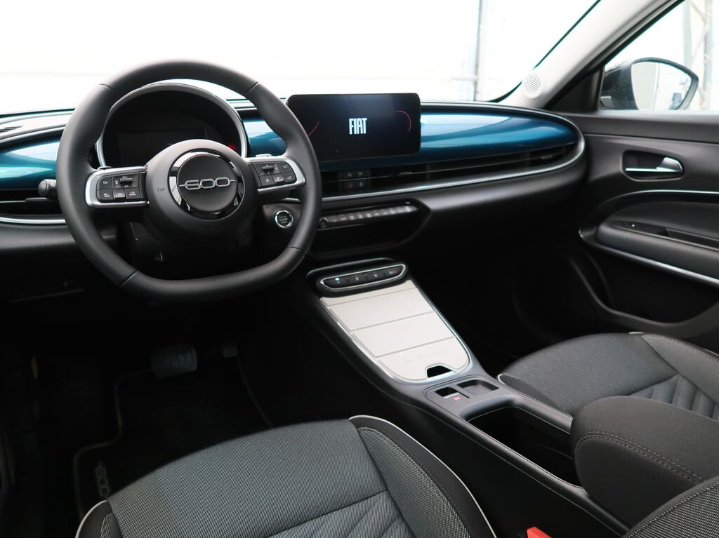 Fiat 600 Hatchback 1,2 l 100 kw