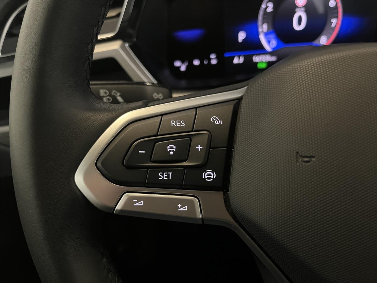 Volkswagen Touran VAN-Minibus 1,5 l 110 kw