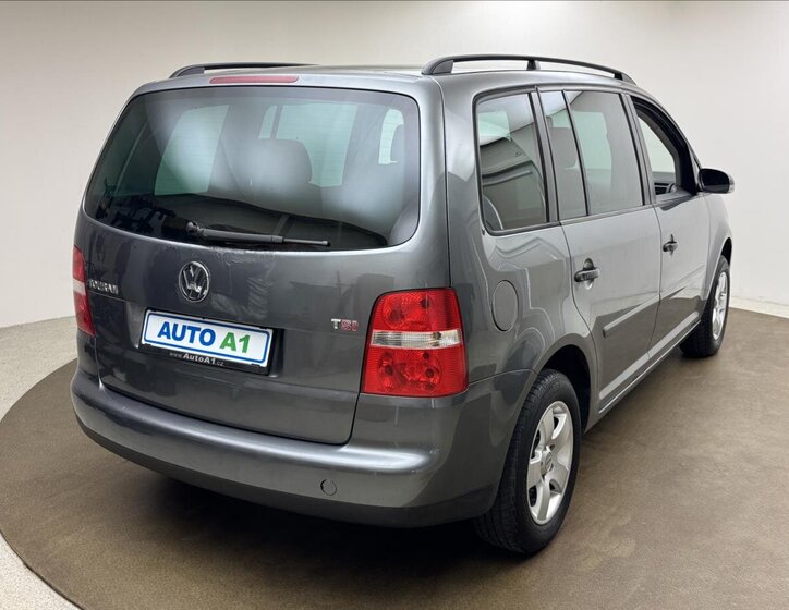 Volkswagen Touran MPV 1,6 l 75 kw