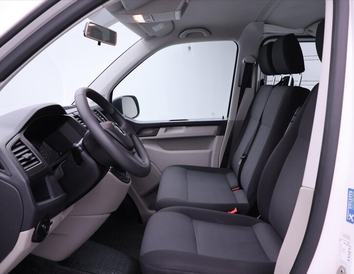 Volkswagen Transporter Kombi 2,0 l 110 kw