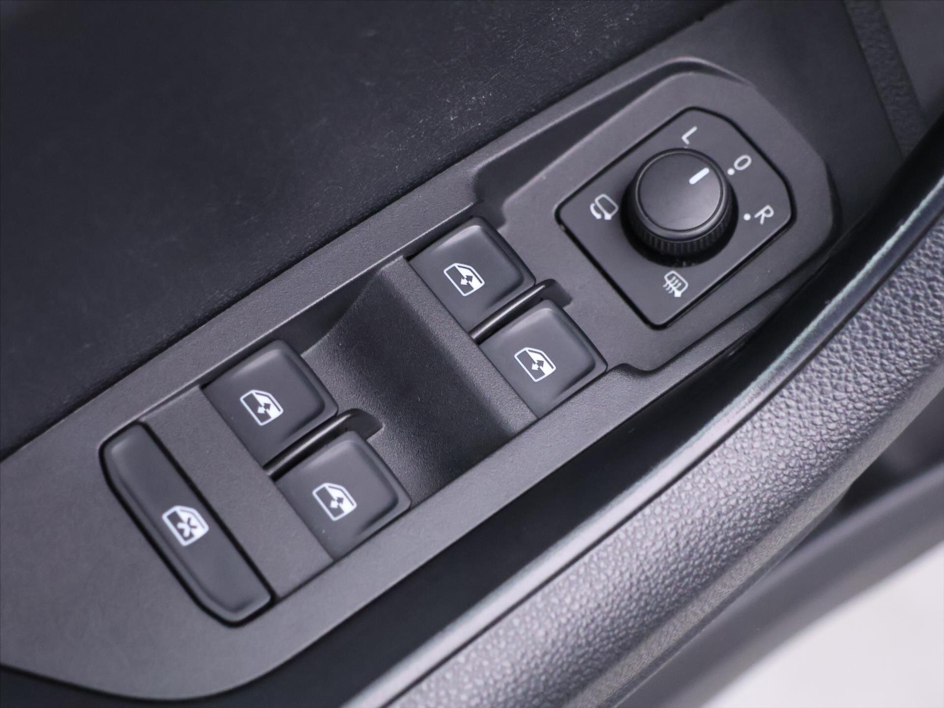 Škoda Karoq SUV / Terénní 2,0 l 110 kw