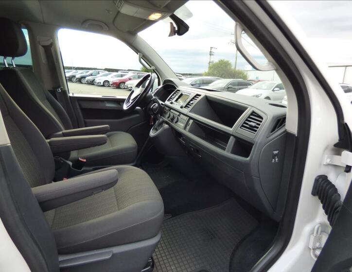 Volkswagen Caravelle 51