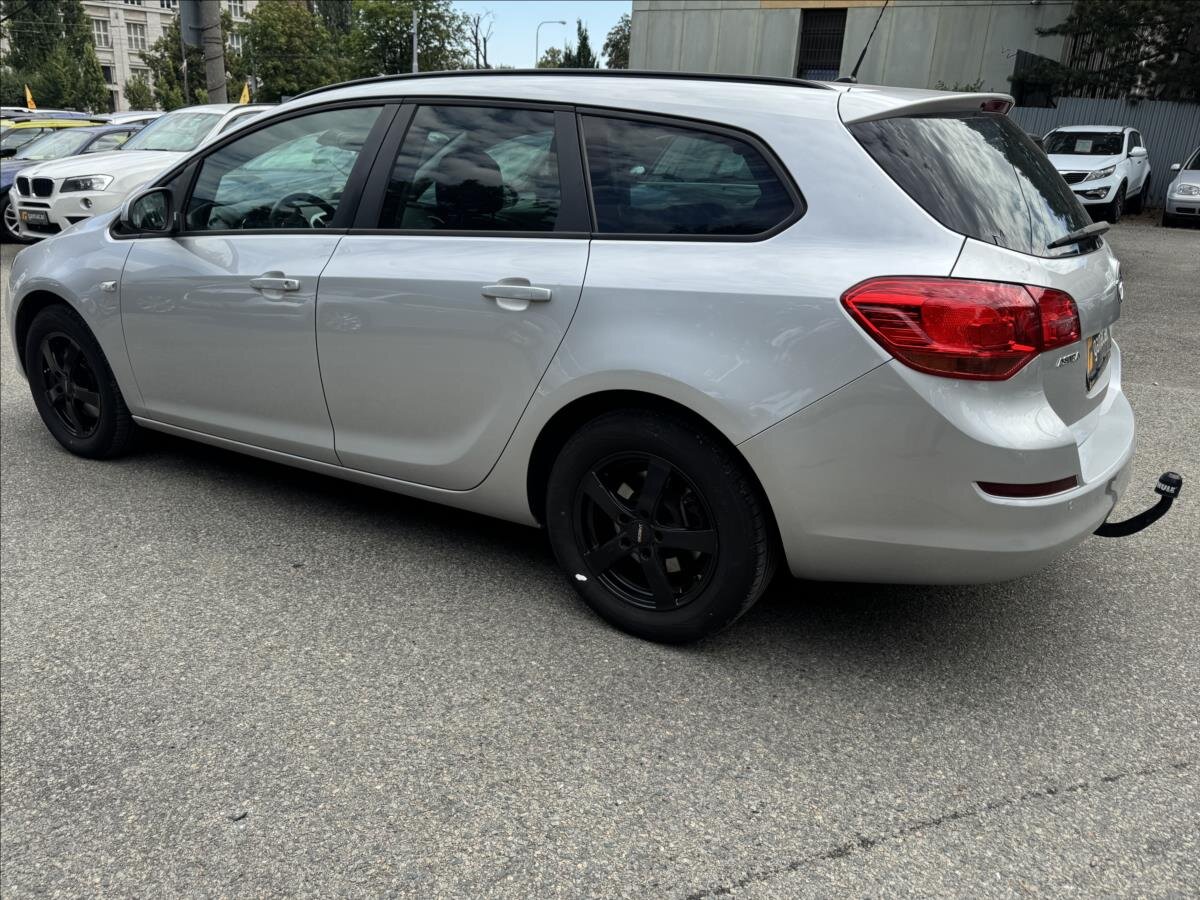 Opel Astra Kombi 1,7 l 81 kw