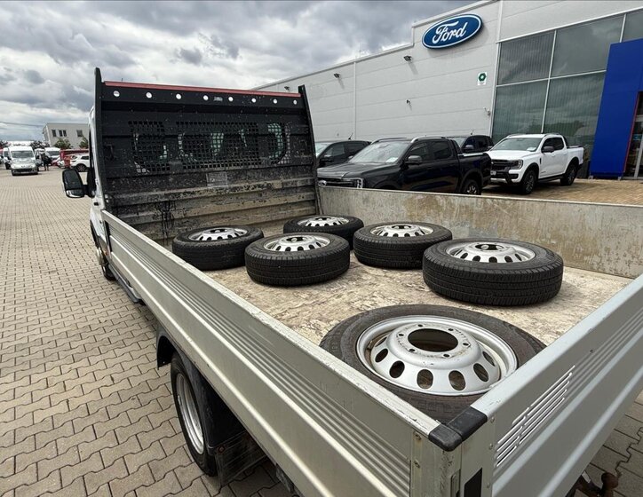 Ford Transit 11