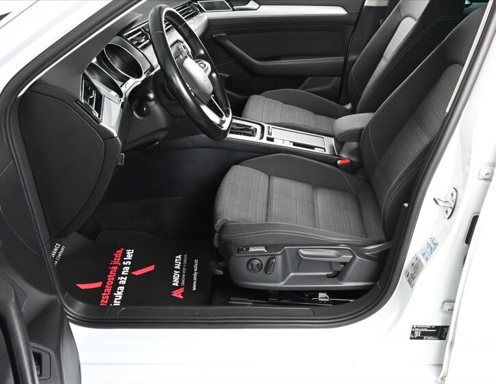 Volkswagen Passat Kombi 2,0 l 110 kw