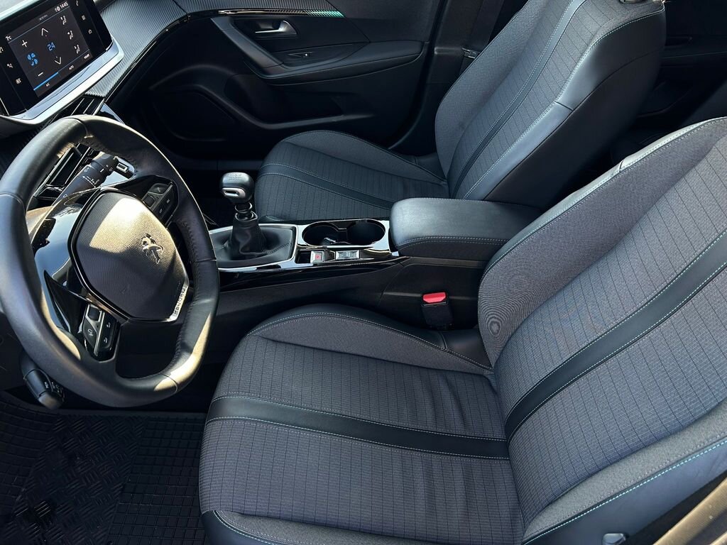 Peugeot 2008 SUV 1,2 l 74 kw