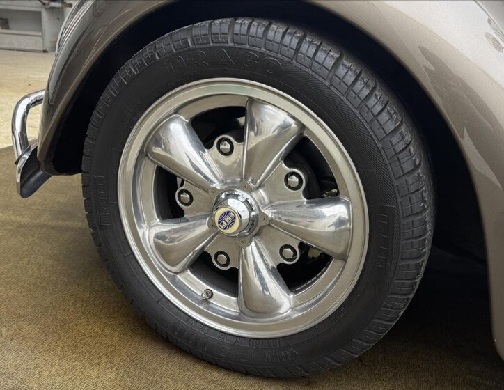 Volkswagen Ostatní Hatchback 1,2 l 30 kw