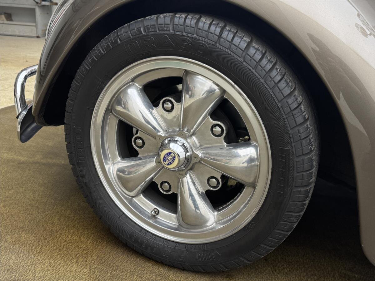 Volkswagen Ostatní Hatchback 1,2 l 30 kw