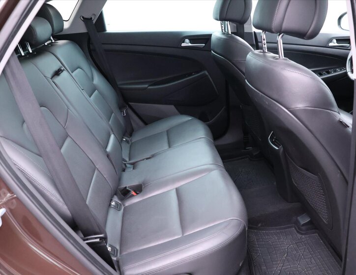 Hyundai Tucson SUV 2,0 l 136 kw