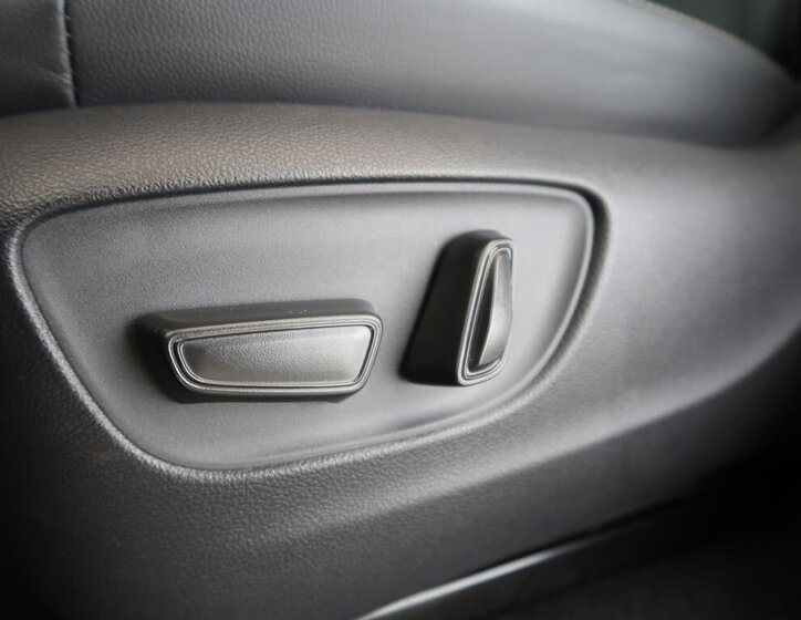 Toyota Land Cruiser SUV / Terénní 2,8 l 151 kw