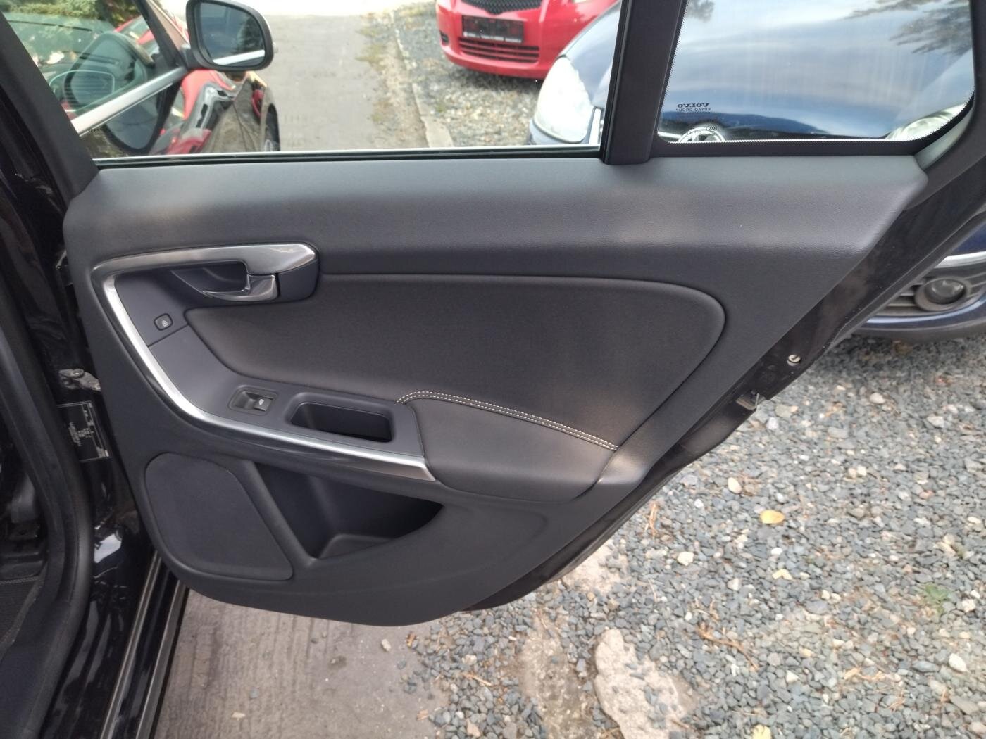 Volvo V60 Kombi 2,0 l 120 kw