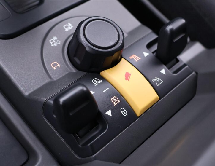 Land Rover Discovery SUV / Terénní 2,7 l 140 kw