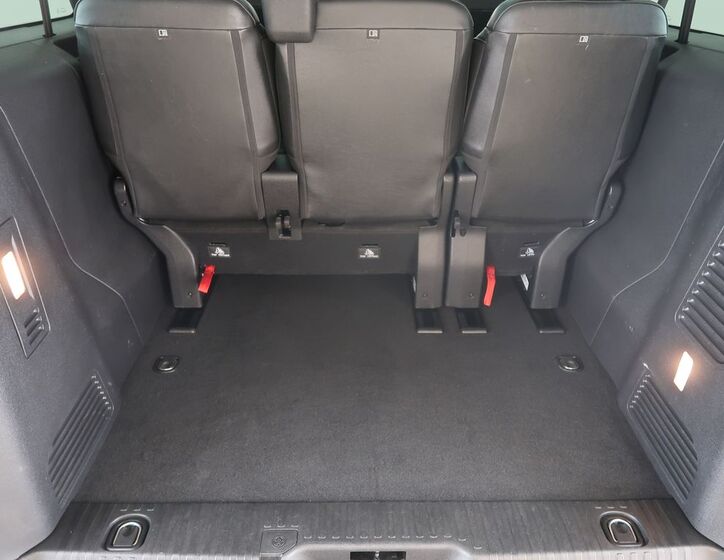 Peugeot Traveller 12