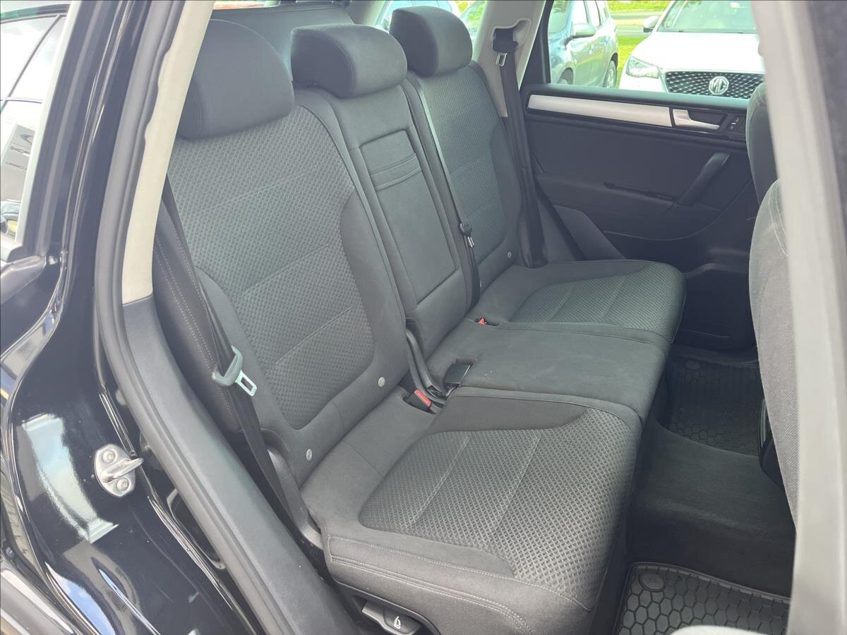 Volkswagen Touareg SUV / Terénní 3,0 l 150 kw