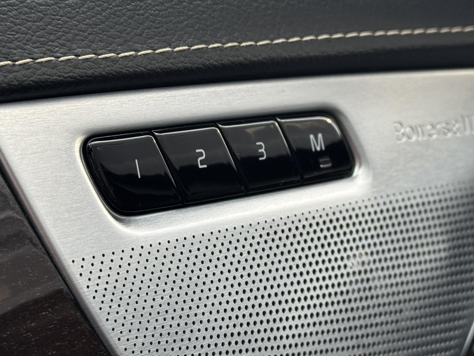 Volvo XC90 SUV / Terénní 2,0 l 173 kw