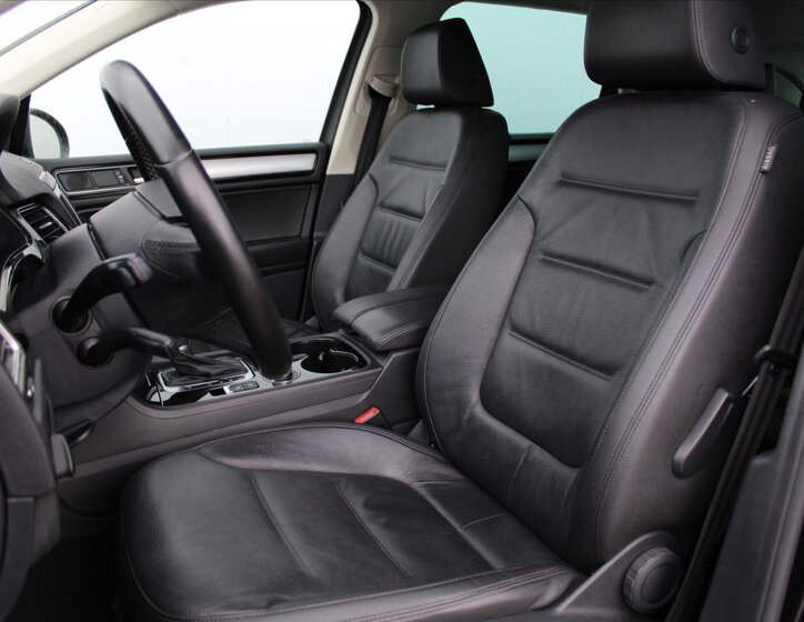 Volkswagen Touareg SUV 3,0 l 193 kw