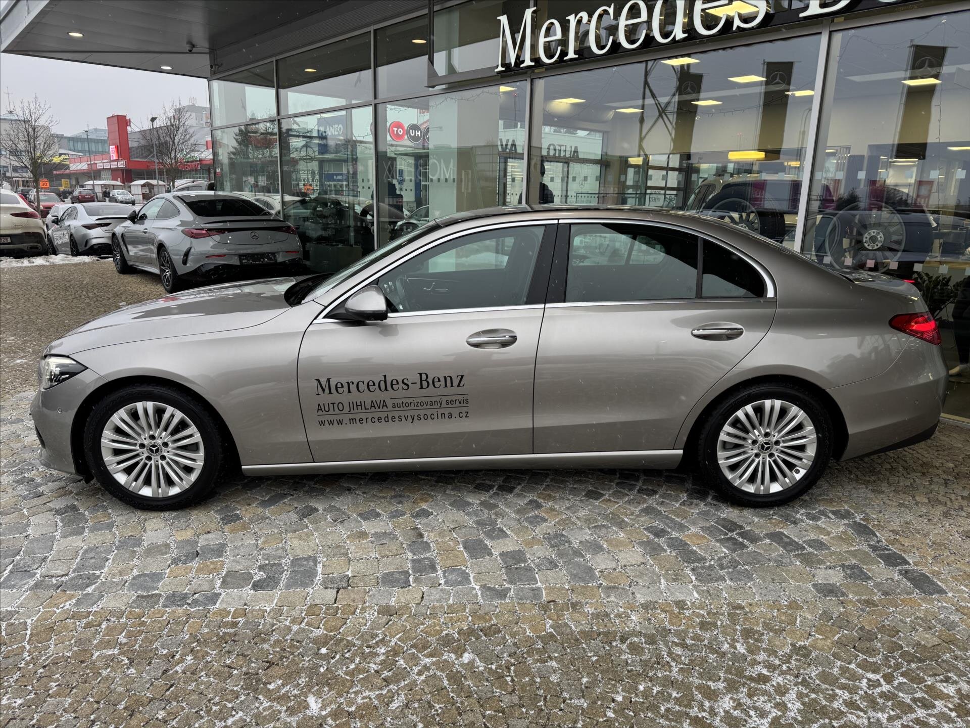 Mercedes-Benz Třídy C Sedan / Limuzína 2,0 l 147 kw