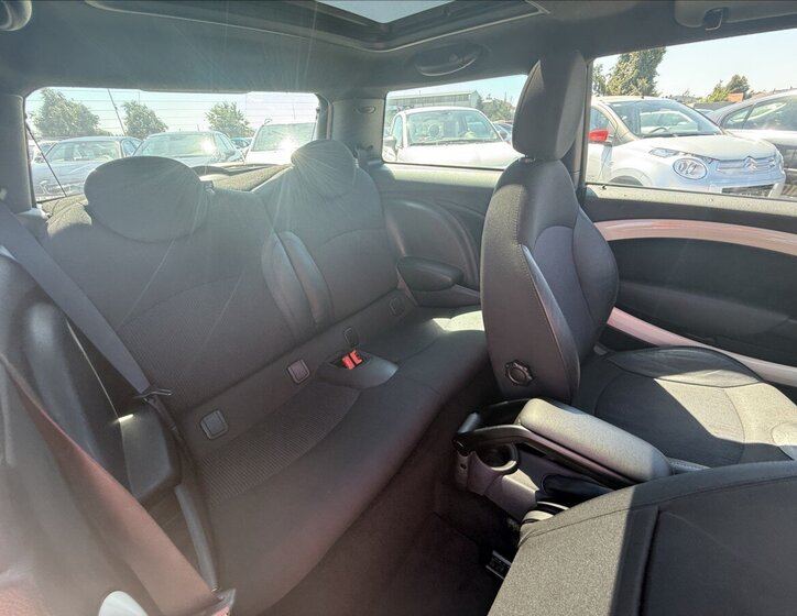 Mini Cooper Hatchback 1,6 l 90 kw