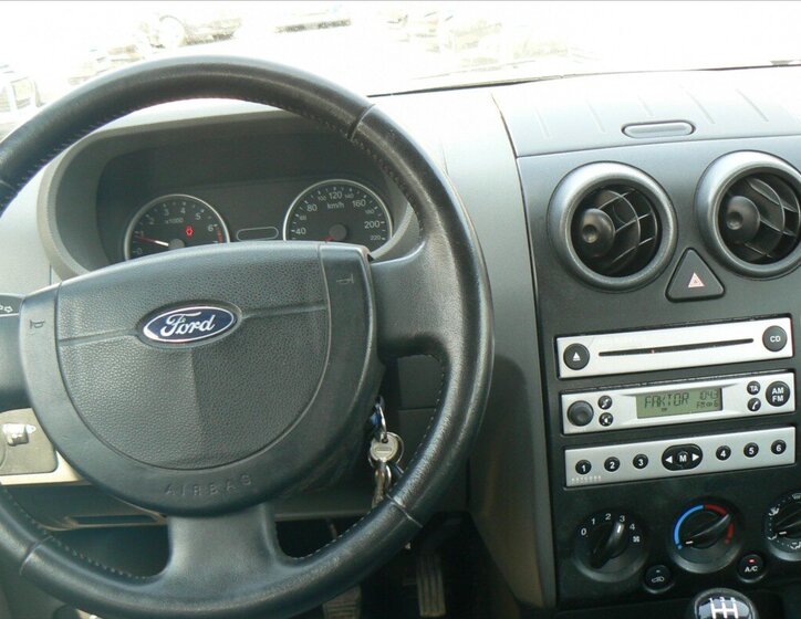 Ford Fusion Kombi 1,6 l 74 kw